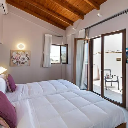 Anthi, A Modern With Salted Water Pool,hot Tub & Bbq! Rethymnon