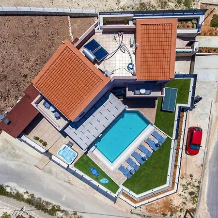 Vilă Anthi, A Modern With Salted Water Pool,hot Tub & Bbq!